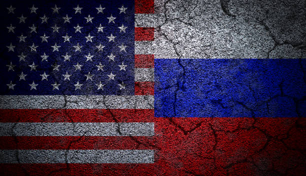 grunge bandeiras duplas da rússia e estados unidos em concreto - flag russian flag russia dirty - fotografias e filmes do acervo