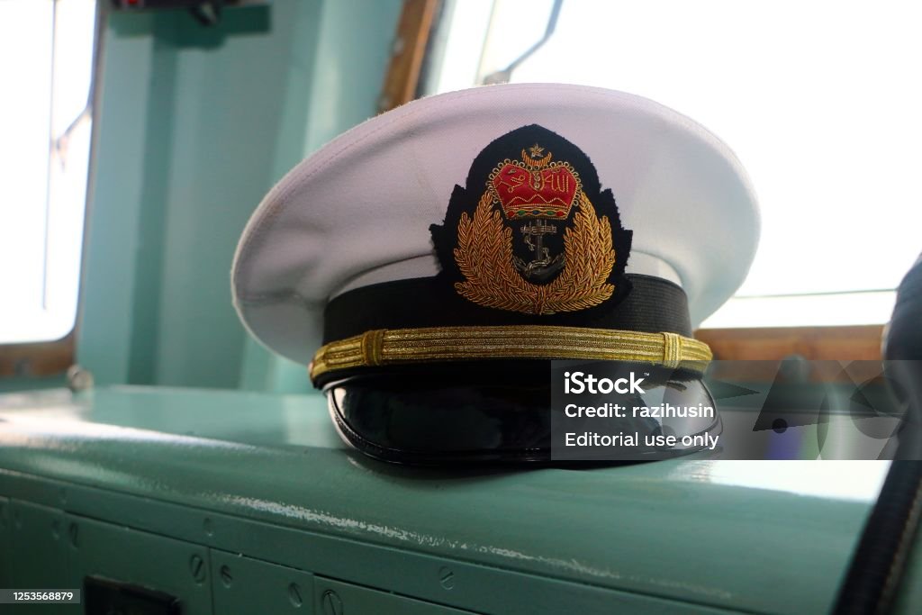 Malaysian Royal Navy Offices Hat Stock Photo - Download Image Now -  Malaysia, Officer - Military Rank, Ship - iStock