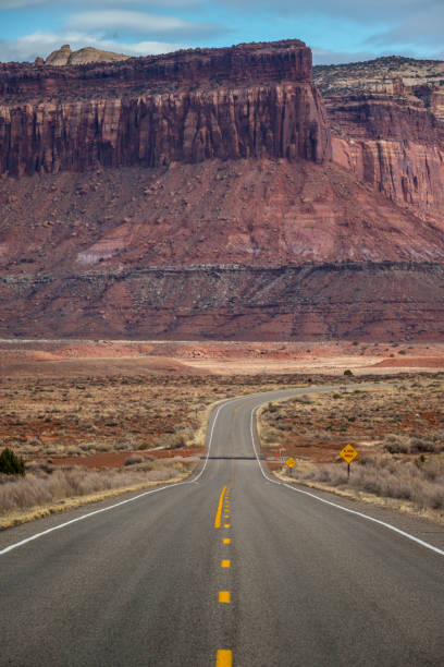 istock Iconic Utah Buttes and Mesas 1253600179