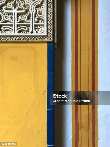 Think Minimal Stock Photo - Download Image Now - Architecture, Cultures, Design