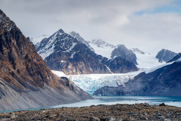 istock Arctic landscape Spitsbergen or Svalbard 1253633716