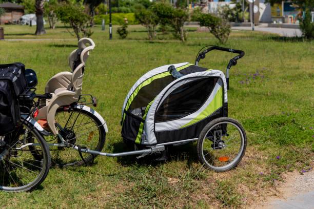 istock Family Bike 1253639700
