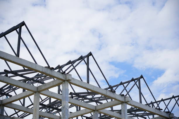 istock Structure of steel roof frame 1253675085