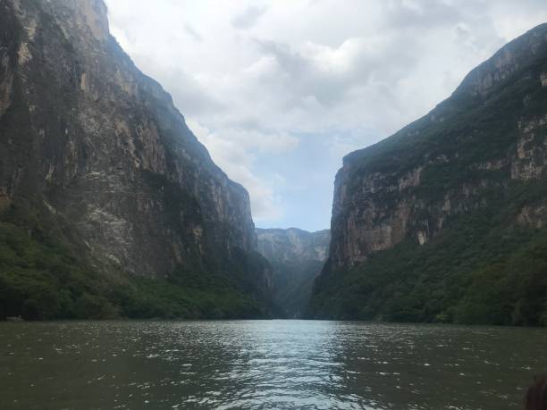 istock Tour in Mexico 1253696470