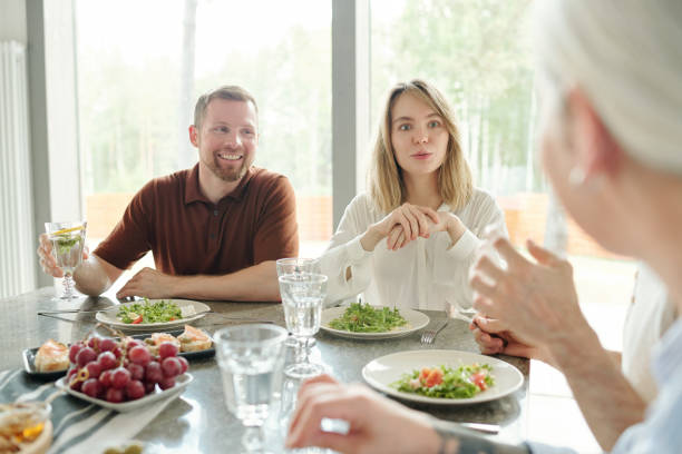 istock Listening with interest to mother 1253705737