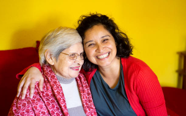 istock mother and eldest daughter, portrait 1253732807