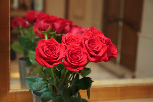 istock Bouquet of roses 1253759161
