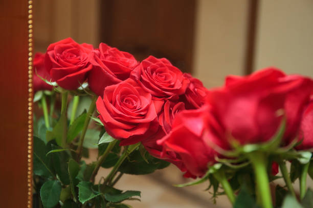 istock Bouquet of roses 1253759169