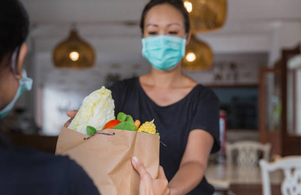 istock Supports the Local Community During Covid-19 1253809341