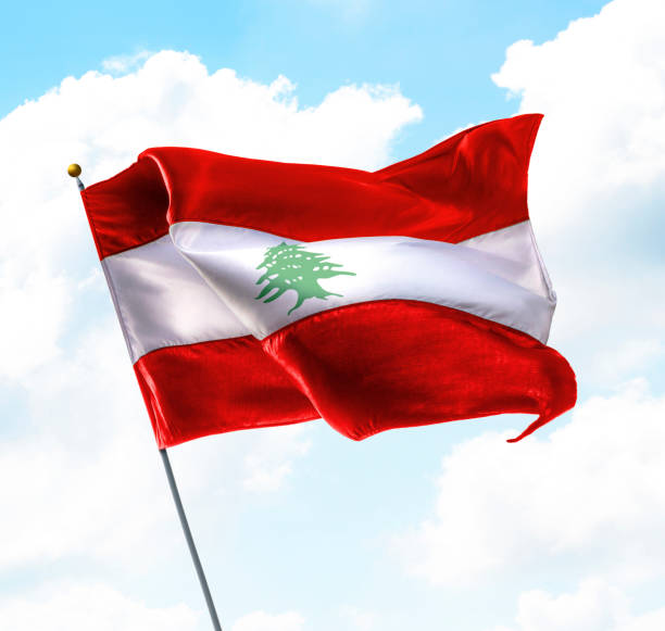 flag of lebanon - lebanese flag imagens e fotografias de stock