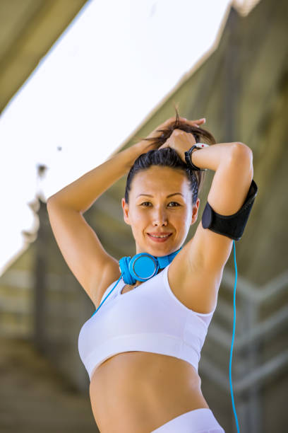 istock Young runner outdoors 1253839619