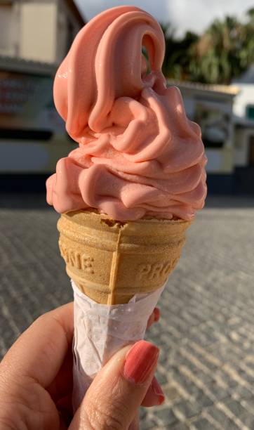 istock I love the pink 1253851934
