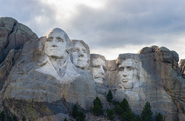 istock Mount Rushmore National Monument in Black Hills 1253933702