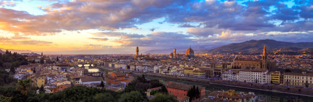 very high resolution panoramic view of florence italy from piazzale michelangelo - dramatic sky duomo santa maria del fiore piazzale michelangelo florence italy imagens e fotografias de stock