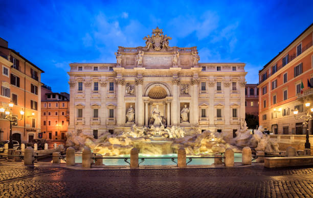 トレビの泉のパノラマビュー - trevi fountain rome fountain panoramic ストックフォトと画像