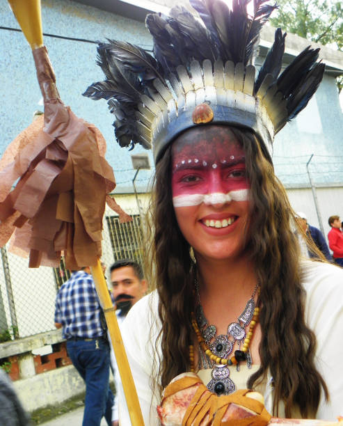 piękna dziewczyna z regionu amazon. ekwador - asian culture asian and indian ethnicities asian ethnicity cosmetics zdjęcia i obrazy z banku zdjęć