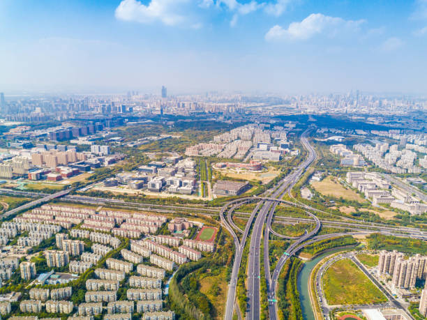 istock City busy traffic overpass 1253962988