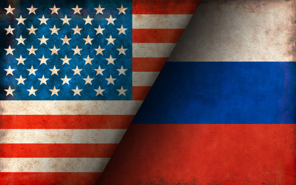 ilustracja flagi kraju grunge / usa vs rosja (konflikt polityczny lub gospodarczy) - patriotism american flag flag retro revival stock illustrations