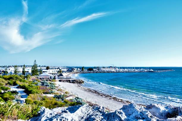 istock Bathers Beach in Fremantle 1254063223