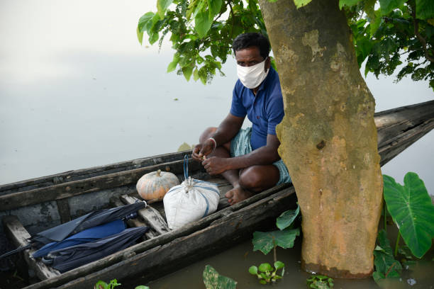 hochwasser in assam - effected stock-fotos und bilder