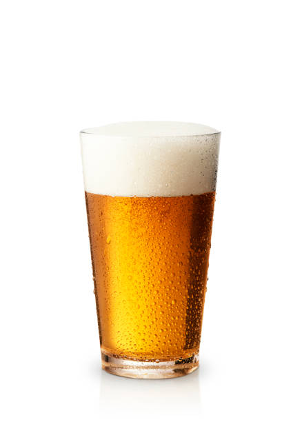 tazza dritta con birra artigianale ipa - amber beer foto e immagini stock