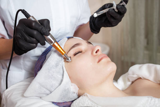 istock The beautician performs the procedure of electroporation 1254101772
