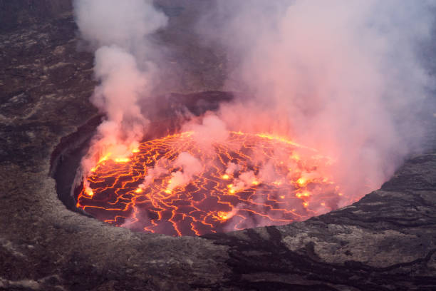 istock Volcan Nyrangongo, Rift Valley, R.D. Congo 1254124157