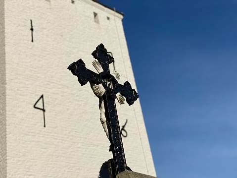 This Christian cross, with crucified Jesus, a symbol of piety, was erected in 1889 by Countess Ansembourg, God for the honor and protection of her house.