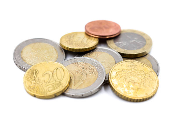 New minimum wage in 2022 of 9.82 euros, law Germany hourly wage and basic wage, coin money before white