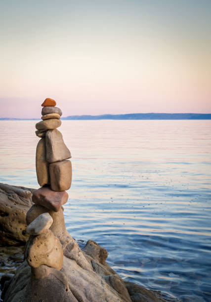 Cтоковое фото Стек сбалансированных камней на пляже