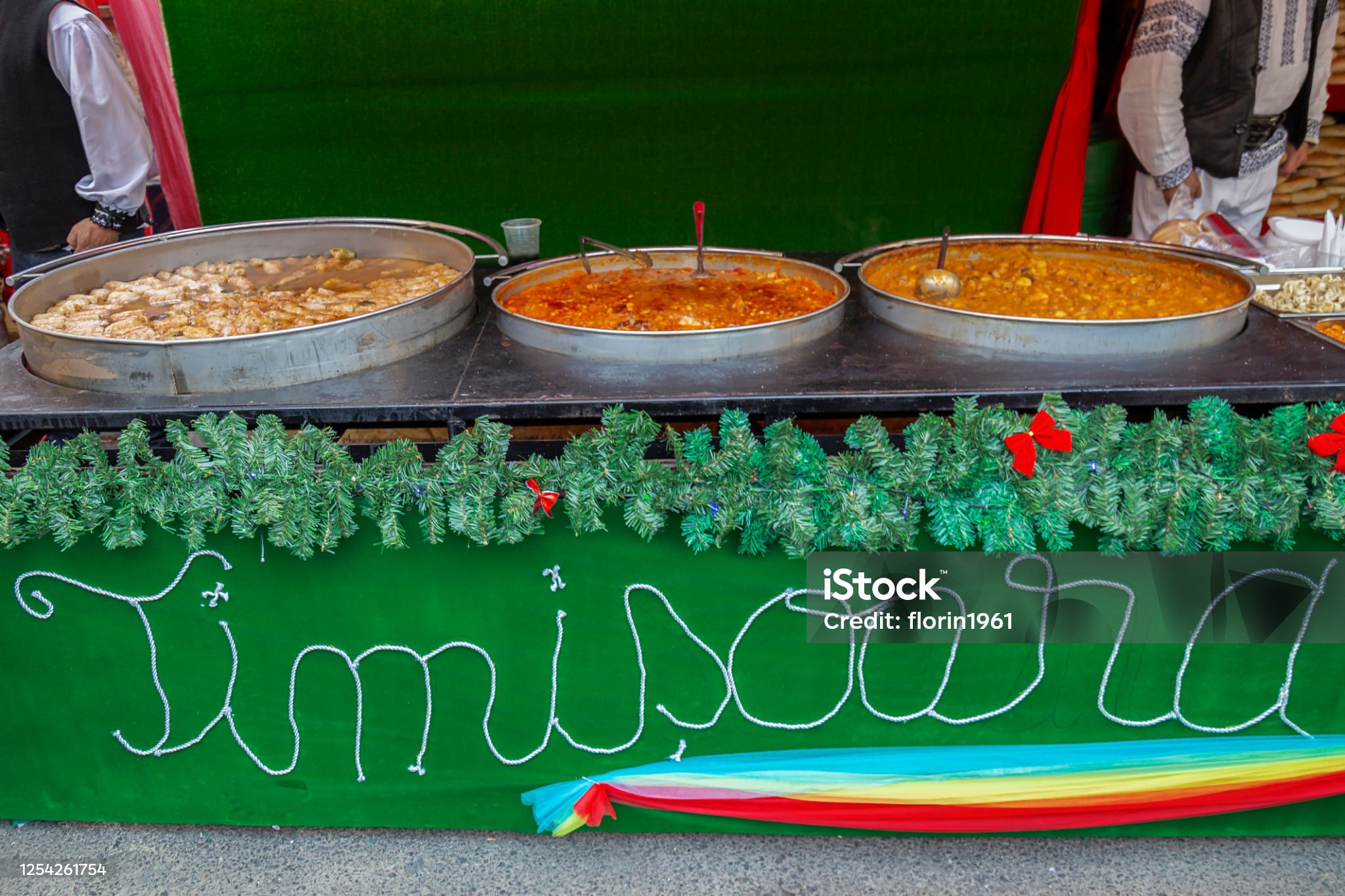 traditional-romanian-food-prepared-at-a-street-christmas-fair.jpg