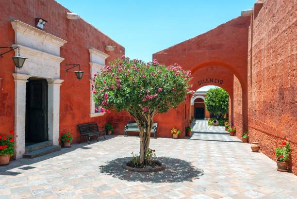 Entrance of Santa Catalina monastery - fotografia de stock