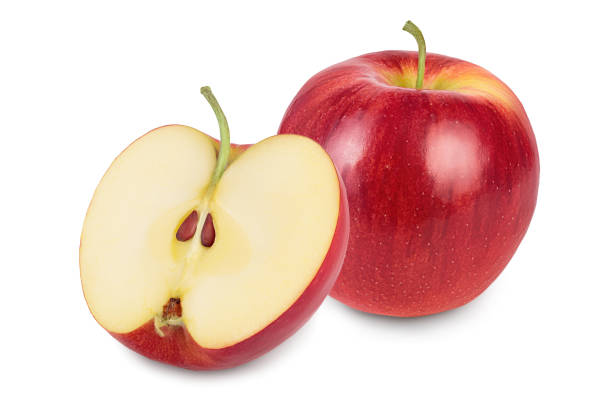 mela rossa con metà isolata su sfondo bianco con percorso di ritaglio e piena profondità di campo - half full apple green fruit foto e immagini stock