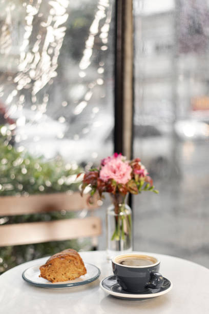 istock Americano and Carrot Cake 1254282360