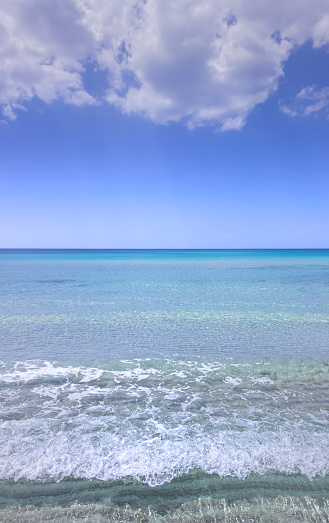 Las playas de arena más bellas de Apulia: Marina di Pulsano (Italia).  La costa se caracteriza por una alternancia de calas de arena y acantilados irregulares con vistas a un mar verdaderamente claro y cristalino. photo