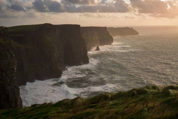 istock The Cliff of Moher 1254300472