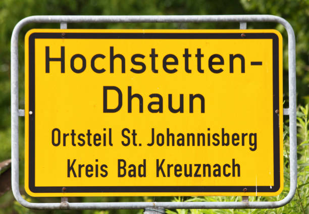 istock Local sign Hochstetten-Daun 1254347505