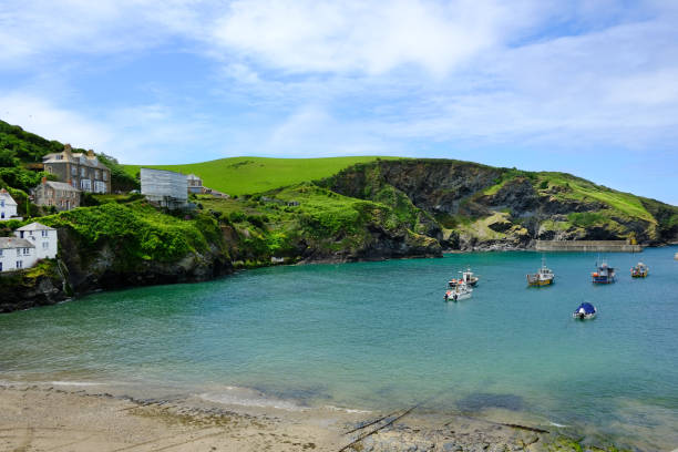 harbor, port isaac, cornwall, royaume-uni - cornwall england uk england port isaac photos et images de collection