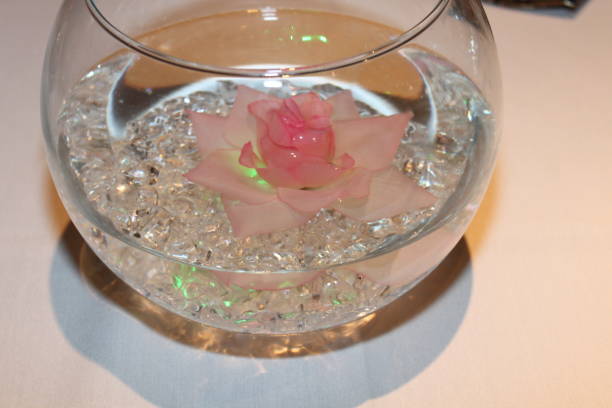 istock Vase Flower Centerpiece 1254423193