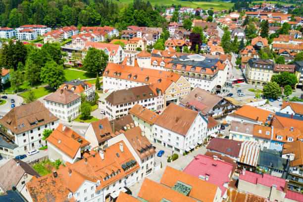 ファッフェンの町の空中写真 - allgau city bavaria altstadt ストックフォトと画像