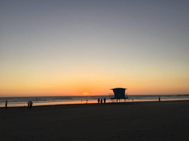 istock California Silhouette sunset 1254512346