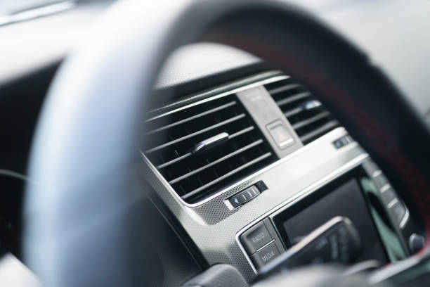 ventilación de aire acondicionado para coche - car freshner fotografías e imágenes de stock