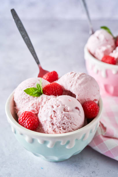 istock Strawberry Ice Cream with Fresh Strawberries 1254569310