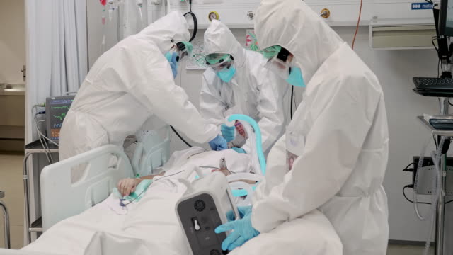 Real time video of healthcare teamwork transferring patient to Intensive Care unit