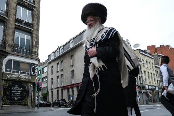 ultraorthodoxe jüdische gemeinde in antwerpen, belgien - ultra orthodox judaism stock-fotos und bilder