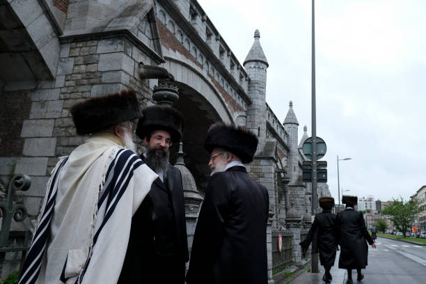 ultraorthodoxe jüdische gemeinde in antwerpen, belgien - ultra orthodox judaism stock-fotos und bilder