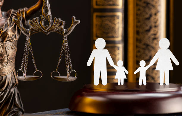 istock Separation Of Family Figure 1254584755