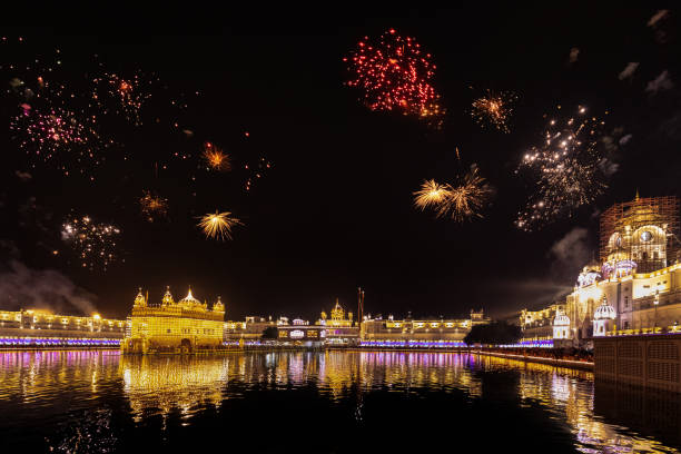 istock Golden Temple Amritsar 1254762332