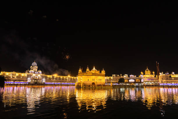 istock Golden Temple Amritsar 1254762352