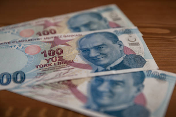 istock Bunch of 100 Turkish Currency Lira Banknotes 1254842204